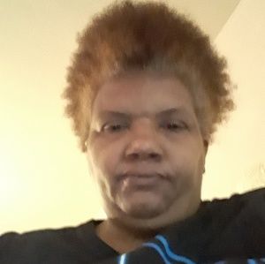 Meet your Posher, Monique